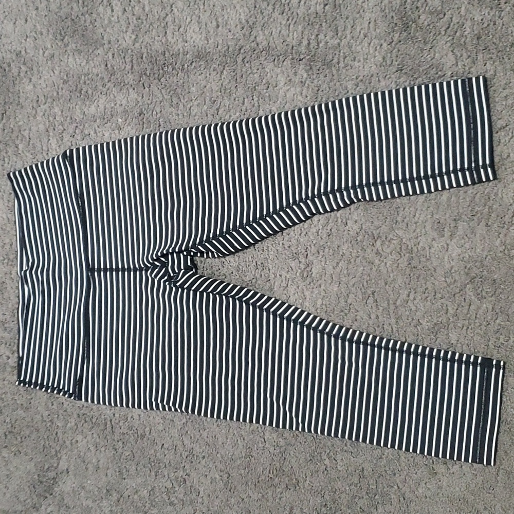 Lululemon Wunder Under Cropped *Luon*